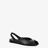 Leather sandals with buckle