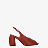 Leather sandals with heels