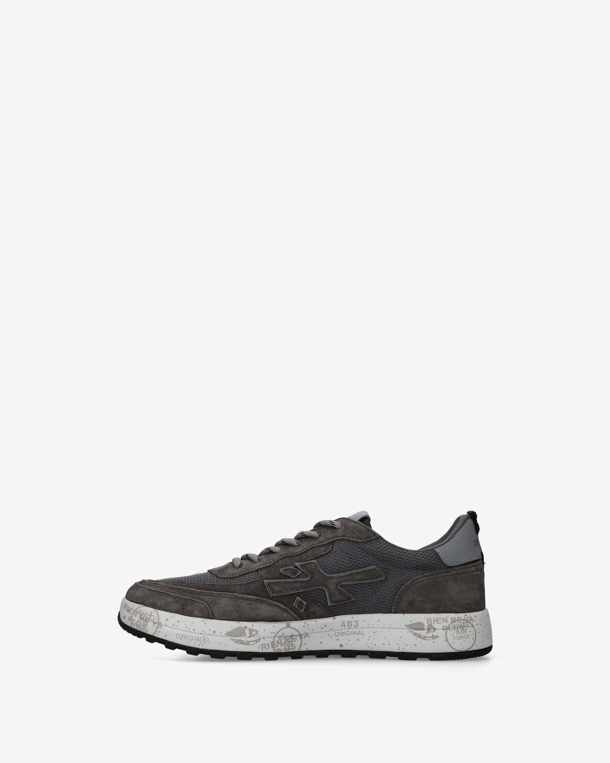 Nous 8668